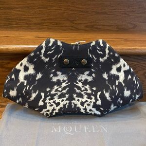 Alexander McQueen De-Manta Clutch